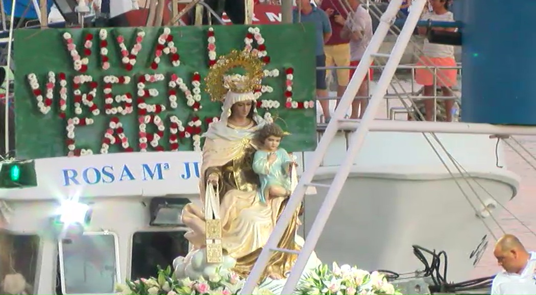 Procesión de Vírgen del Carmen